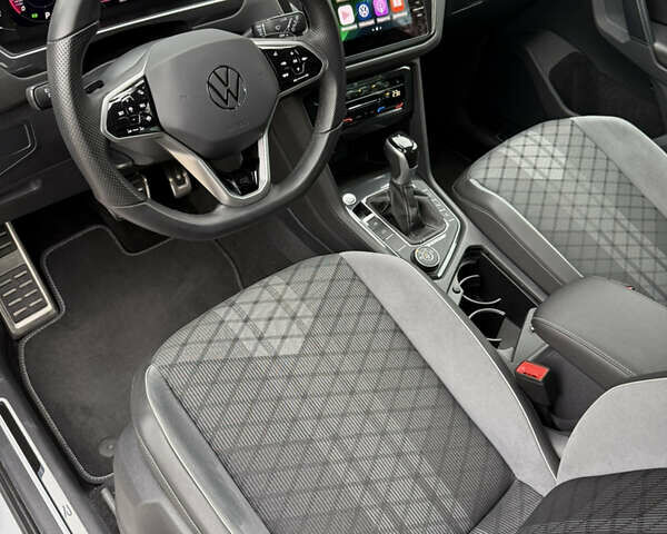 Сірий Фольксваген Тігуан, об'ємом двигуна 1.98 л та пробігом 28 тис. км за 41700 $, фото 13 на Automoto.ua