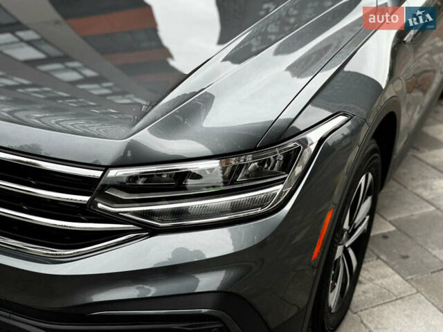 Серый Фольксваген Тигуан, объемом двигателя 1.98 л и пробегом 25 тыс. км за 24500 $, фото 3 на Automoto.ua