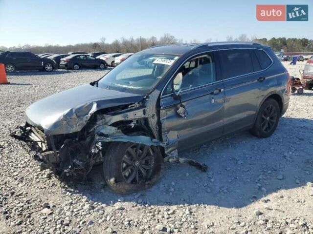 Серый Фольксваген Тигуан, объемом двигателя 2 л и пробегом 53 тыс. км за 11900 $, фото 13 на Automoto.ua