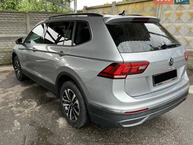 Серый Фольксваген Тигуан, объемом двигателя 2 л и пробегом 14 тыс. км за 23900 $, фото 2 на Automoto.ua