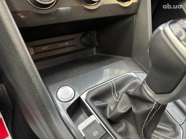 Серый Фольксваген Тигуан, объемом двигателя 2 л и пробегом 12 тыс. км за 24940 $, фото 29 на Automoto.ua