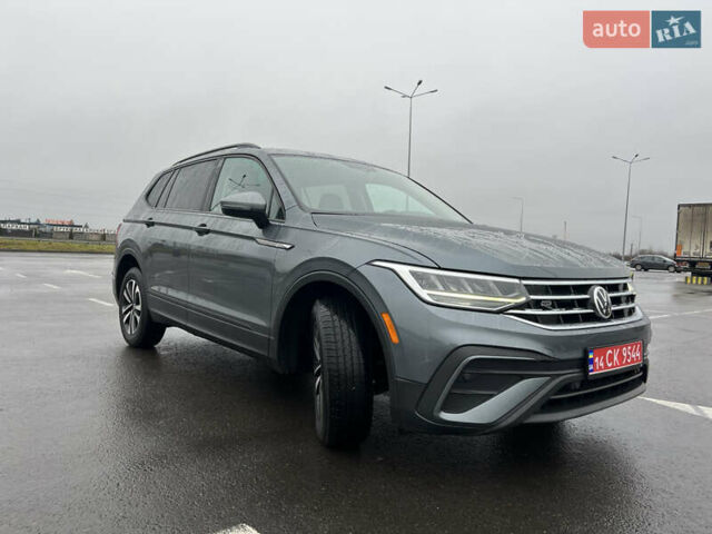 Серый Фольксваген Тигуан, объемом двигателя 2 л и пробегом 44 тыс. км за 25900 $, фото 3 на Automoto.ua
