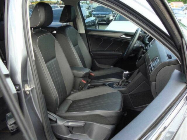 Сірий Фольксваген Тігуан, об'ємом двигуна 2 л та пробігом 20 тис. км за 14850 $, фото 7 на Automoto.ua