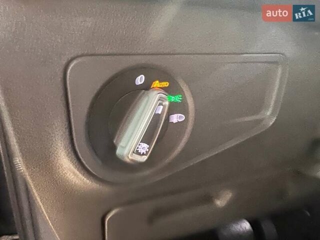 Сірий Фольксваген Тігуан, об'ємом двигуна 2 л та пробігом 18 тис. км за 26800 $, фото 43 на Automoto.ua