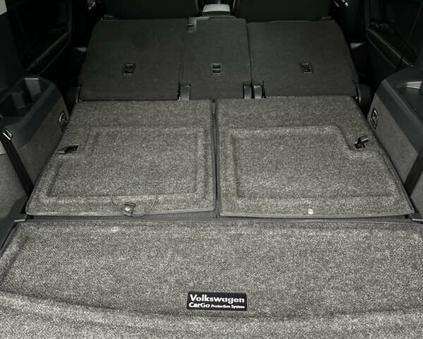 Серый Фольксваген Тигуан, объемом двигателя 2 л и пробегом 14 тыс. км за 23900 $, фото 29 на Automoto.ua