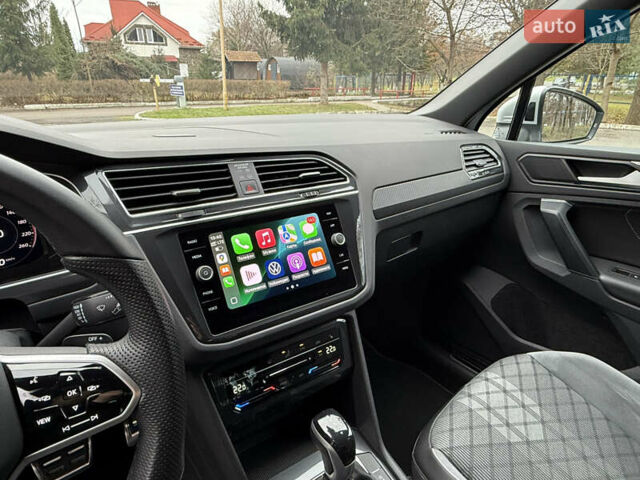 Сірий Фольксваген Тігуан, об'ємом двигуна 1.98 л та пробігом 28 тис. км за 41700 $, фото 17 на Automoto.ua