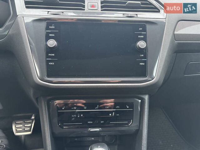 Серый Фольксваген Тигуан, объемом двигателя 1.98 л и пробегом 39 тыс. км за 34750 $, фото 19 на Automoto.ua