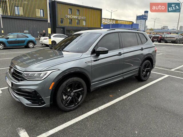 Серый Фольксваген Тигуан, объемом двигателя 1.98 л и пробегом 39 тыс. км за 34750 $, фото 2 на Automoto.ua