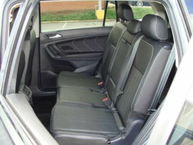 Сірий Фольксваген Тігуан, об'ємом двигуна 2 л та пробігом 20 тис. км за 14850 $, фото 8 на Automoto.ua