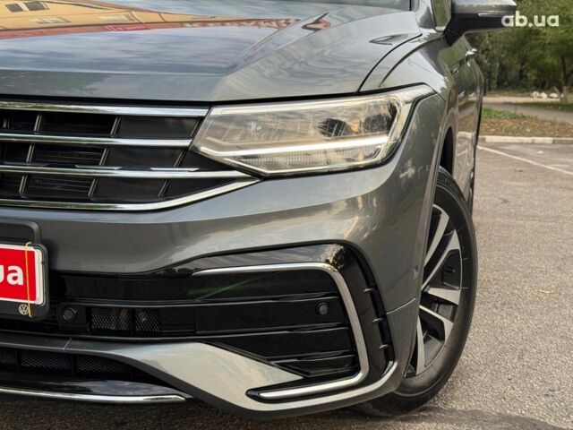 Серый Фольксваген Тигуан, объемом двигателя 2 л и пробегом 12 тыс. км за 24940 $, фото 8 на Automoto.ua