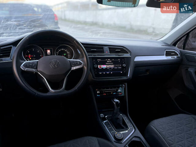 Серый Фольксваген Тигуан, объемом двигателя 1.97 л и пробегом 22 тыс. км за 21000 $, фото 11 на Automoto.ua