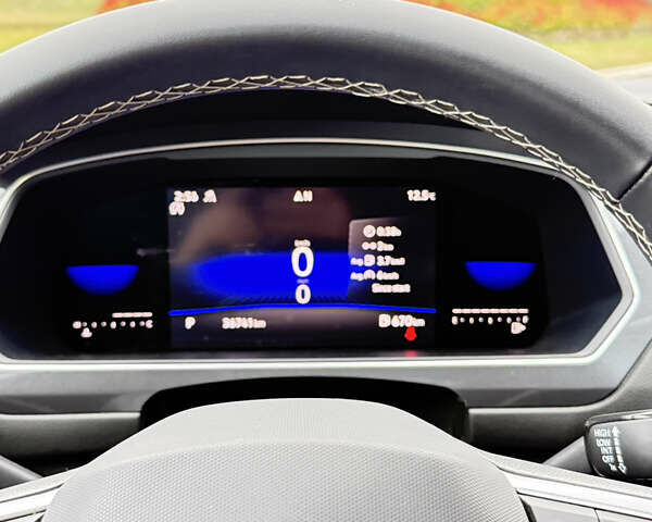 Сірий Фольксваген Тігуан, об'ємом двигуна 2 л та пробігом 36 тис. км за 27500 $, фото 6 на Automoto.ua