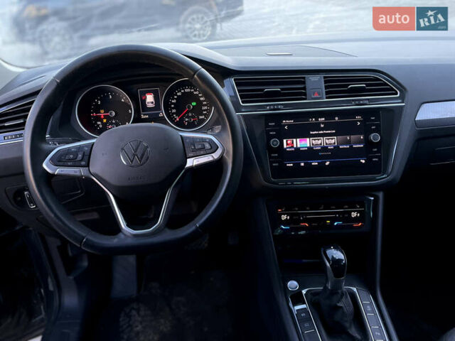 Серый Фольксваген Тигуан, объемом двигателя 1.97 л и пробегом 22 тыс. км за 21000 $, фото 16 на Automoto.ua