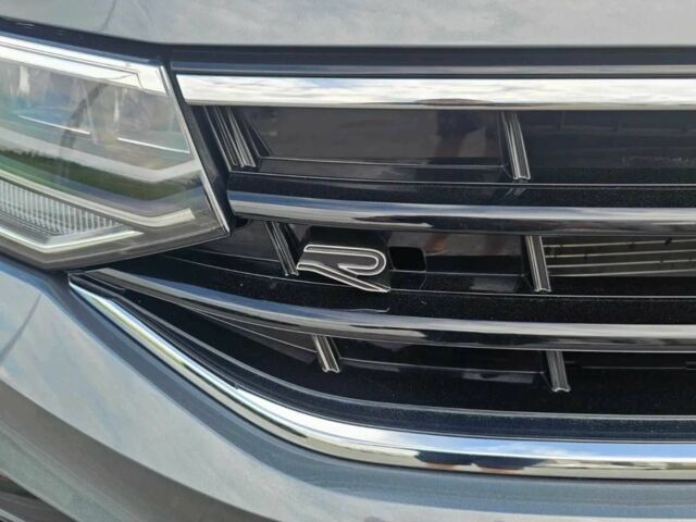 Серый Фольксваген Тигуан, объемом двигателя 2 л и пробегом 9 тыс. км за 21500 $, фото 19 на Automoto.ua