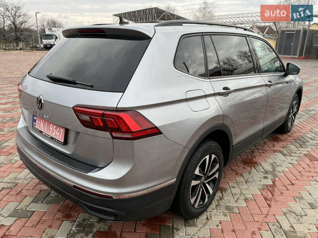 Сірий Фольксваген Тігуан, об'ємом двигуна 2 л та пробігом 14 тис. км за 22999 $, фото 10 на Automoto.ua