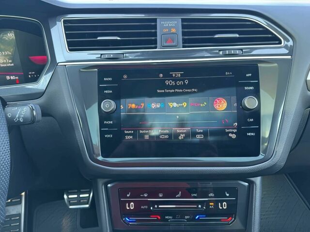 Серый Фольксваген Тигуан, объемом двигателя 2 л и пробегом 13 тыс. км за 15000 $, фото 10 на Automoto.ua