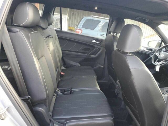 Серый Фольксваген Тигуан, объемом двигателя 2 л и пробегом 21 тыс. км за 8500 $, фото 9 на Automoto.ua