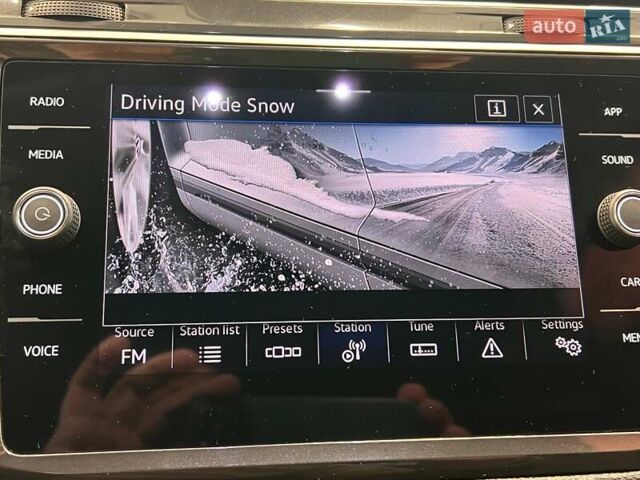 Сірий Фольксваген Тігуан, об'ємом двигуна 2 л та пробігом 18 тис. км за 26800 $, фото 34 на Automoto.ua