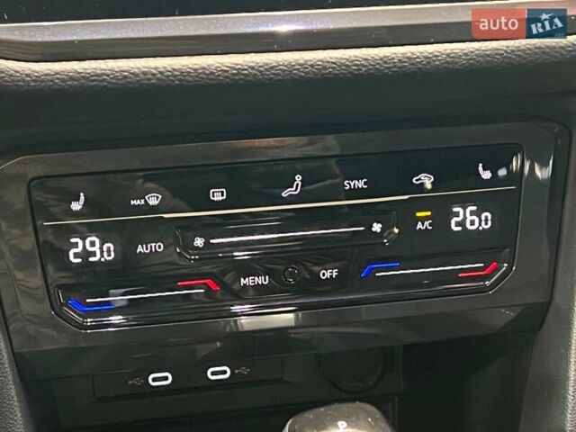 Сірий Фольксваген Тігуан, об'ємом двигуна 2 л та пробігом 18 тис. км за 26800 $, фото 35 на Automoto.ua