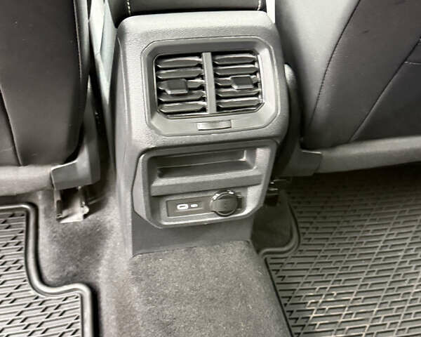 Сірий Фольксваген Тігуан, об'ємом двигуна 2 л та пробігом 36 тис. км за 27500 $, фото 15 на Automoto.ua