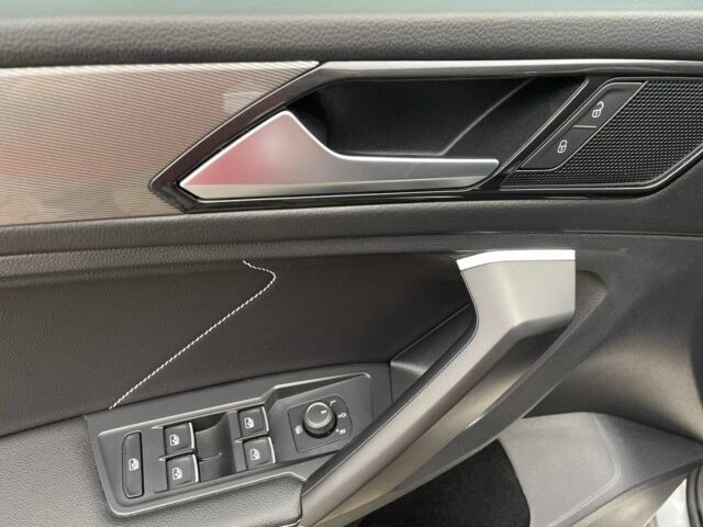 Сірий Фольксваген Тігуан, об'ємом двигуна 2 л та пробігом 27 тис. км за 25600 $, фото 8 на Automoto.ua