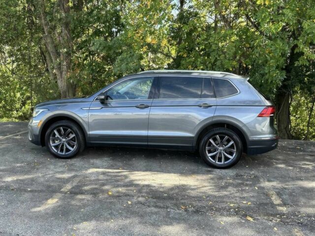 Серый Фольксваген Тигуан, объемом двигателя 2 л и пробегом 29 тыс. км за 10300 $, фото 3 на Automoto.ua