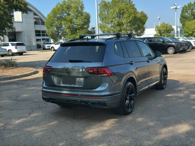 Серый Фольксваген Тигуан, объемом двигателя 2 л и пробегом 21 тыс. км за 19200 $, фото 4 на Automoto.ua