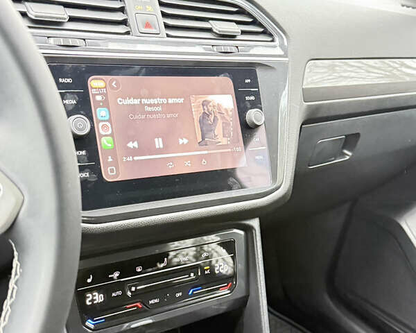 Сірий Фольксваген Тігуан, об'ємом двигуна 2 л та пробігом 36 тис. км за 27500 $, фото 7 на Automoto.ua