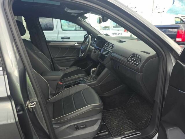 Сірий Фольксваген Тігуан, об'ємом двигуна 0 л та пробігом 40 тис. км за 19500 $, фото 6 на Automoto.ua