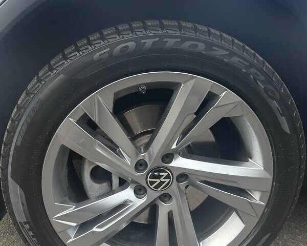 Сірий Фольксваген Тігуан, об'ємом двигуна 1.98 л та пробігом 28 тис. км за 41700 $, фото 27 на Automoto.ua