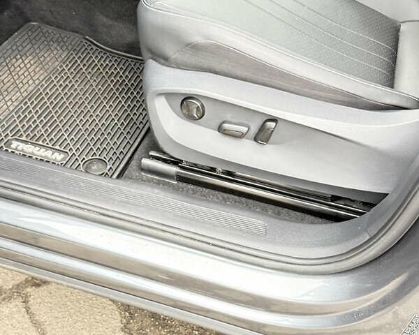 Сірий Фольксваген Тігуан, об'ємом двигуна 2 л та пробігом 36 тис. км за 27500 $, фото 10 на Automoto.ua