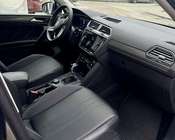 Серый Фольксваген Тигуан, объемом двигателя 1.98 л и пробегом 20 тыс. км за 24990 $, фото 38 на Automoto.ua