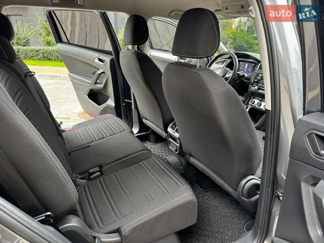 Серый Фольксваген Тигуан, объемом двигателя 1.98 л и пробегом 25 тыс. км за 24500 $, фото 25 на Automoto.ua