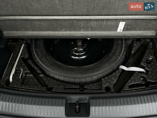 Серый Фольксваген Тигуан, объемом двигателя 2 л и пробегом 14 тыс. км за 23900 $, фото 25 на Automoto.ua