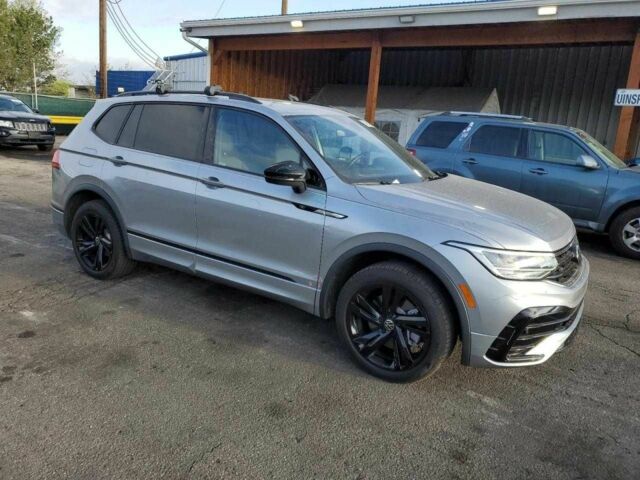 Серый Фольксваген Тигуан, объемом двигателя 2 л и пробегом 21 тыс. км за 8500 $, фото 3 на Automoto.ua