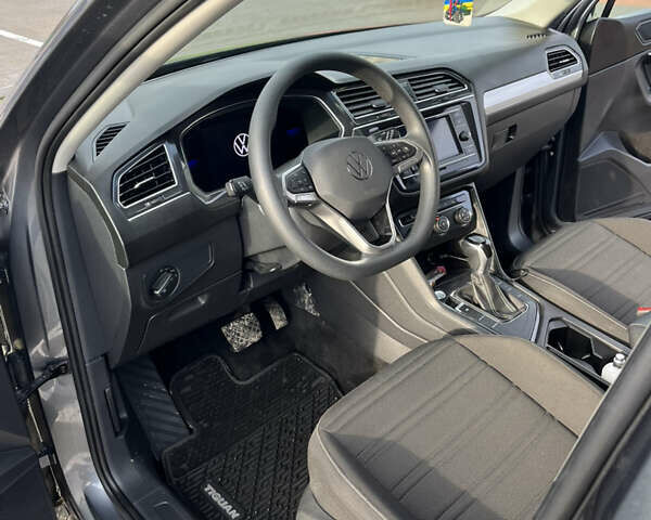 Серый Фольксваген Тигуан, объемом двигателя 1.97 л и пробегом 59 тыс. км за 24900 $, фото 14 на Automoto.ua