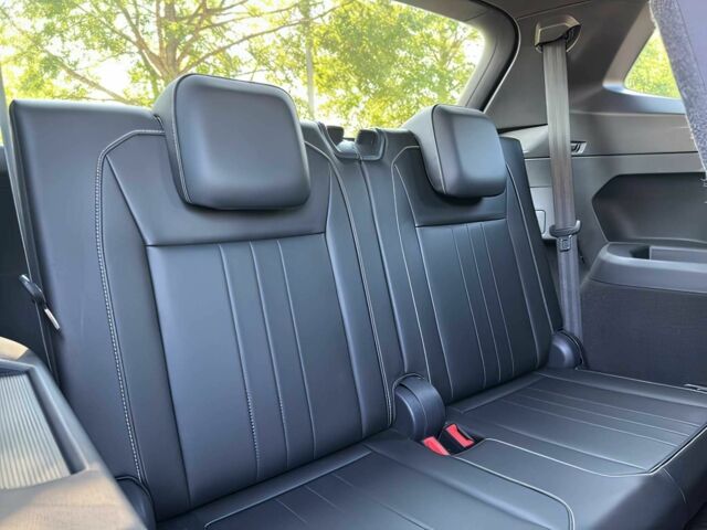 Серый Фольксваген Тигуан, объемом двигателя 2 л и пробегом 21 тыс. км за 19200 $, фото 14 на Automoto.ua