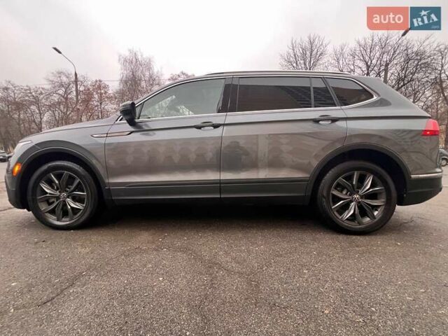 Сірий Фольксваген Тігуан, об'ємом двигуна 2 л та пробігом 18 тис. км за 26800 $, фото 10 на Automoto.ua