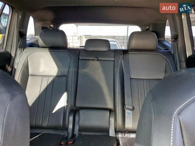 Сірий Фольксваген Тігуан, об'ємом двигуна 2 л та пробігом 32 тис. км за 10500 $, фото 9 на Automoto.ua