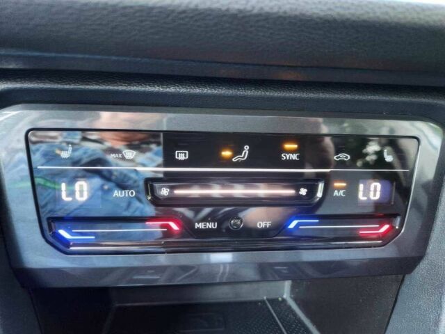 Серый Фольксваген Тигуан, объемом двигателя 2 л и пробегом 14 тыс. км за 14850 $, фото 11 на Automoto.ua