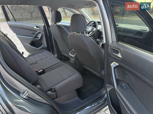 Серый Фольксваген Тигуан, объемом двигателя 2 л и пробегом 64 тыс. км за 20999 $, фото 14 на Automoto.ua