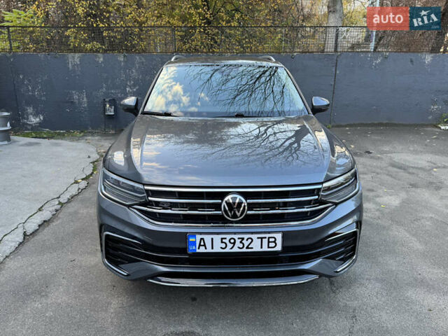 Серый Фольксваген Тигуан, объемом двигателя 1.98 л и пробегом 8 тыс. км за 26200 $, фото 2 на Automoto.ua