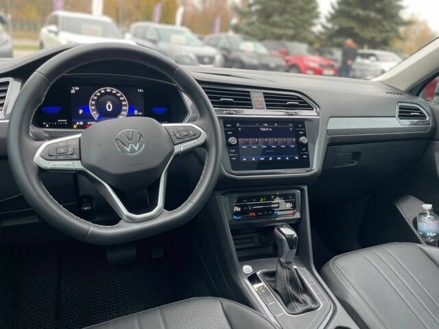 Сірий Фольксваген Тігуан, об'ємом двигуна 2 л та пробігом 27 тис. км за 25600 $, фото 10 на Automoto.ua