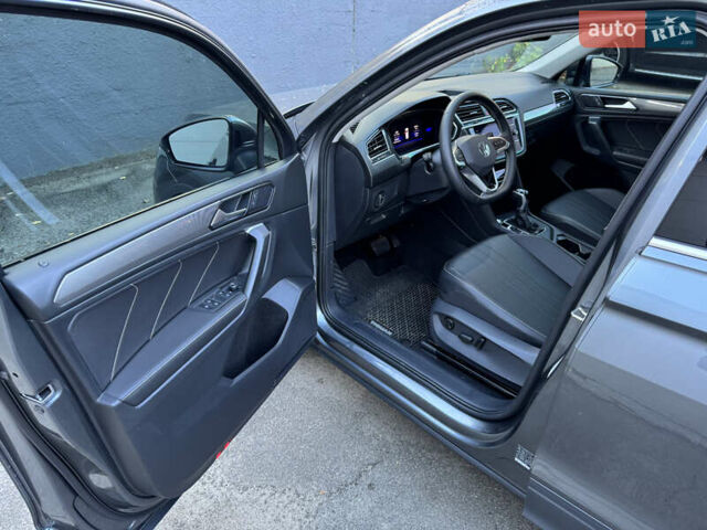 Серый Фольксваген Тигуан, объемом двигателя 1.98 л и пробегом 8 тыс. км за 26200 $, фото 9 на Automoto.ua