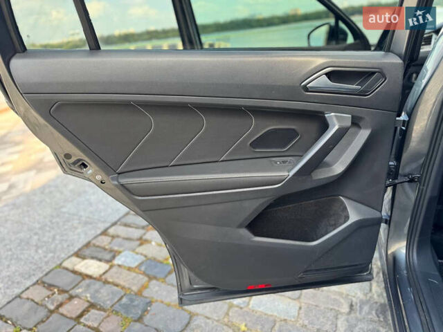 Серый Фольксваген Тигуан, объемом двигателя 1.98 л и пробегом 41 тыс. км за 19500 $, фото 7 на Automoto.ua