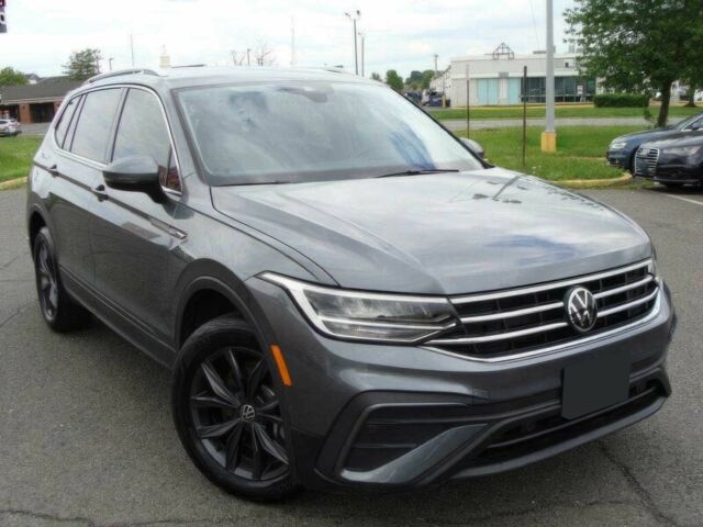 Сірий Фольксваген Тігуан, об'ємом двигуна 2 л та пробігом 20 тис. км за 14850 $, фото 2 на Automoto.ua