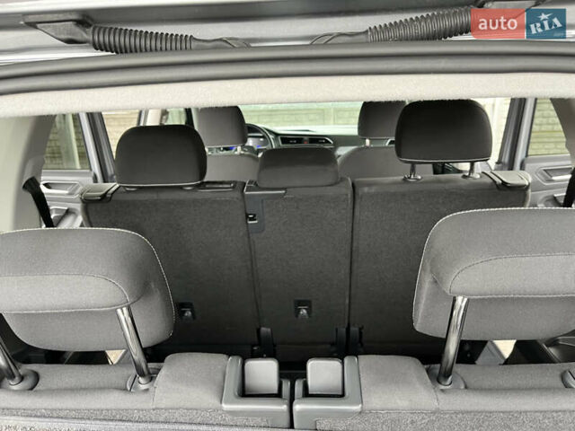 Серый Фольксваген Тигуан, объемом двигателя 2 л и пробегом 14 тыс. км за 23900 $, фото 21 на Automoto.ua