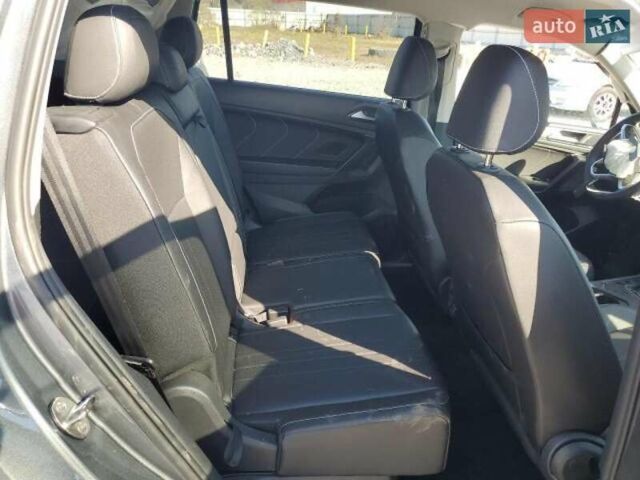 Серый Фольксваген Тигуан, объемом двигателя 2 л и пробегом 53 тыс. км за 11900 $, фото 8 на Automoto.ua