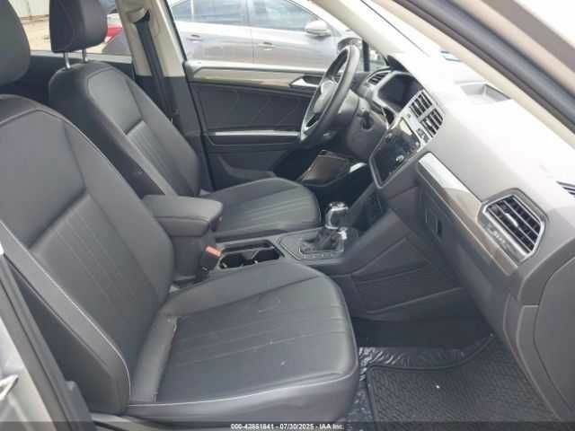 Серый Фольксваген Тигуан, объемом двигателя 2 л и пробегом 42 тыс. км за 8500 $, фото 8 на Automoto.ua