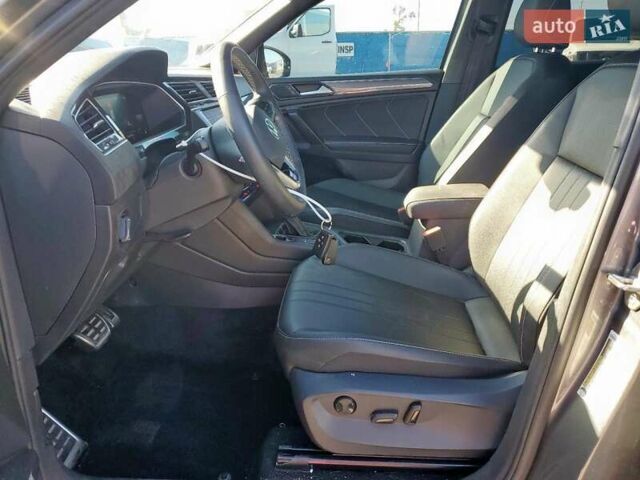 Сірий Фольксваген Тігуан, об'ємом двигуна 2 л та пробігом 32 тис. км за 10500 $, фото 6 на Automoto.ua